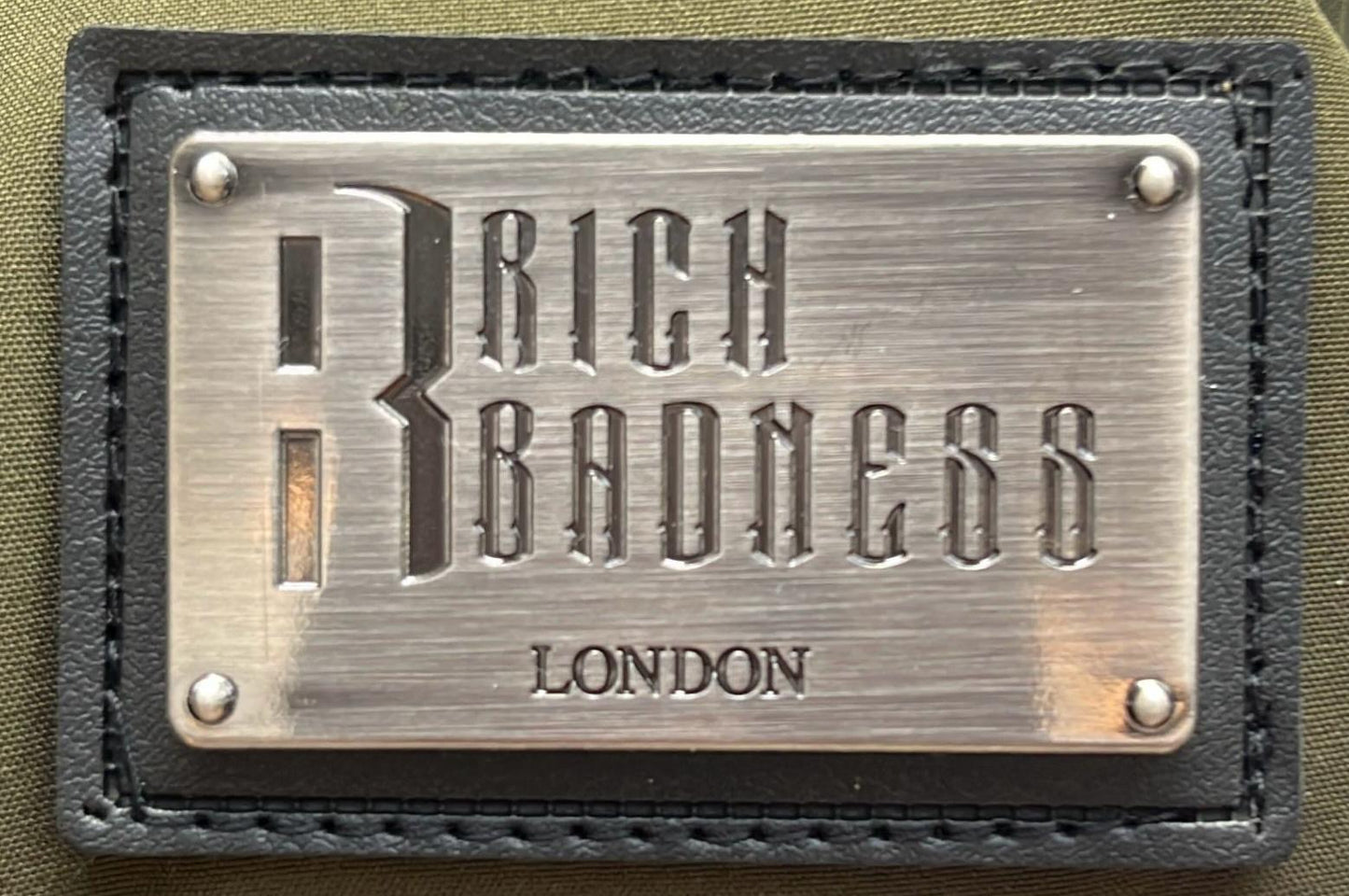 Winter Fleece Lined Tracksuit Green | Metal Plaque Collection